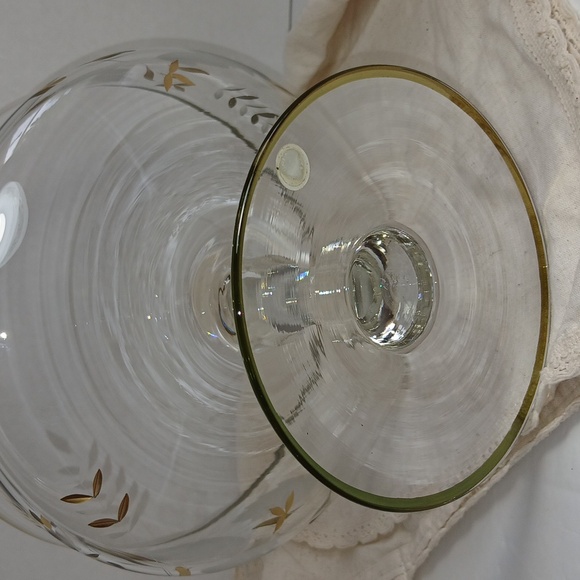 Vintage crystal etched and gold trim Romanian compote. - Picture 7 of 7